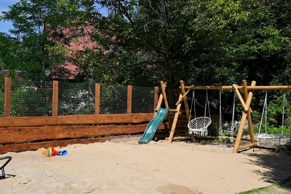 Polana Slowikowa 5 Star- Domek W Gorach Z Jacuzzi, Sauna,Basen,Ogrod Z Lasem, Kominek I Narty Stroza  Exterior foto